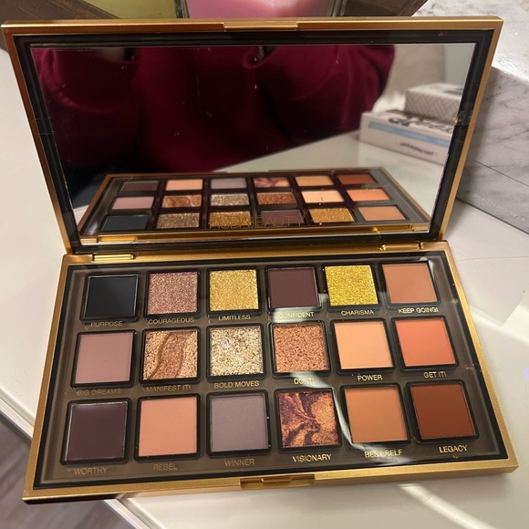 HUDA BEAUTY Empowered Eyeshadow Palette - Picture 2 of 2